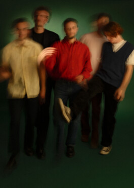 vague band portrait 2022 by martina lajczak